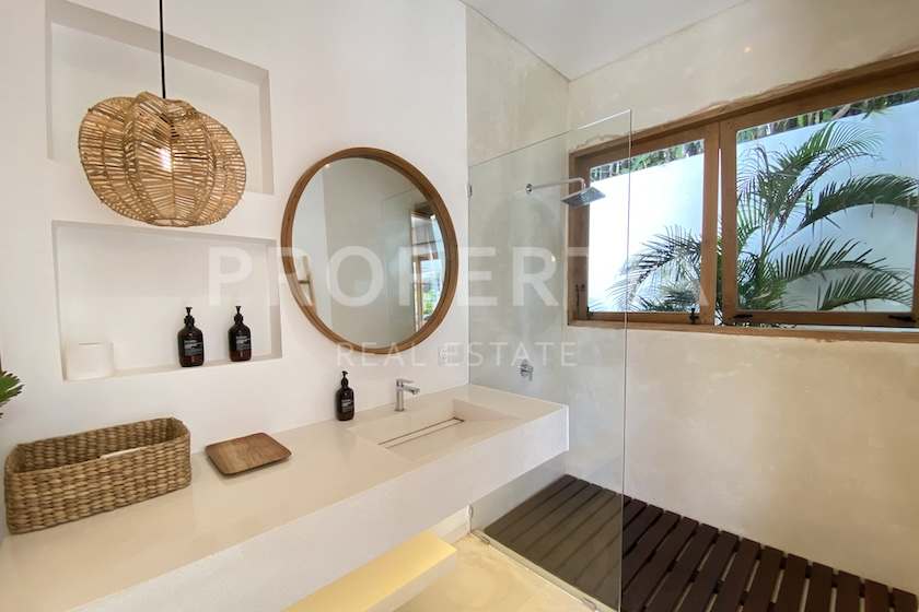 Mediterranean Tropical Villa In The Heart Of Bingin. Villas in Bali for Sale: Villa in Bingin, Bali for 1008 Thousands USD. Leasehold. Main Photo
