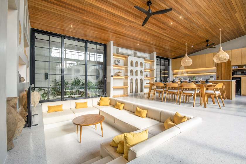 Modern Tropical Family Home In Bingin. Villas in Bali for Sale: Villa in Bingin, Bali for 588 Thousands USD. Leasehold. Main Photo