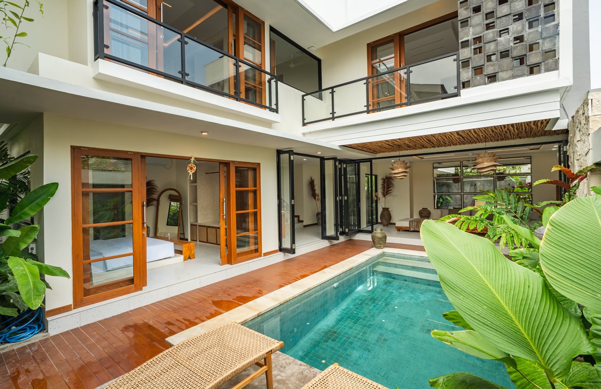 Modern comfort three-bedroom villa in Berawa. Villas in Bali for Sale: Villa in Canggu, Bali for 300 Thousands USD. Leasehold. Main Photo
