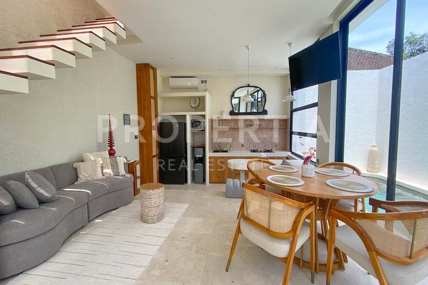 Stunning Modern Tropical Villa In Canggu. Villas in Bali for Sale: Villa in Canggu, Bali for 270 Thousands USD. Leasehold. Main Photo