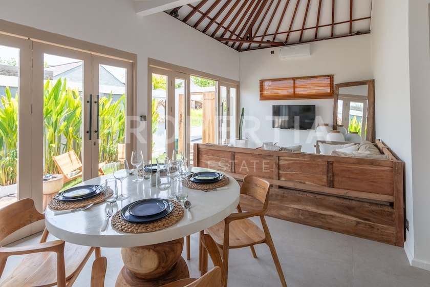 Charming Cozy Villa In The Heart Of Berawa. Villas in Bali for Sale: Villa in Canggu, Bali for 326 Thousands NZD. Leasehold. Main Photo