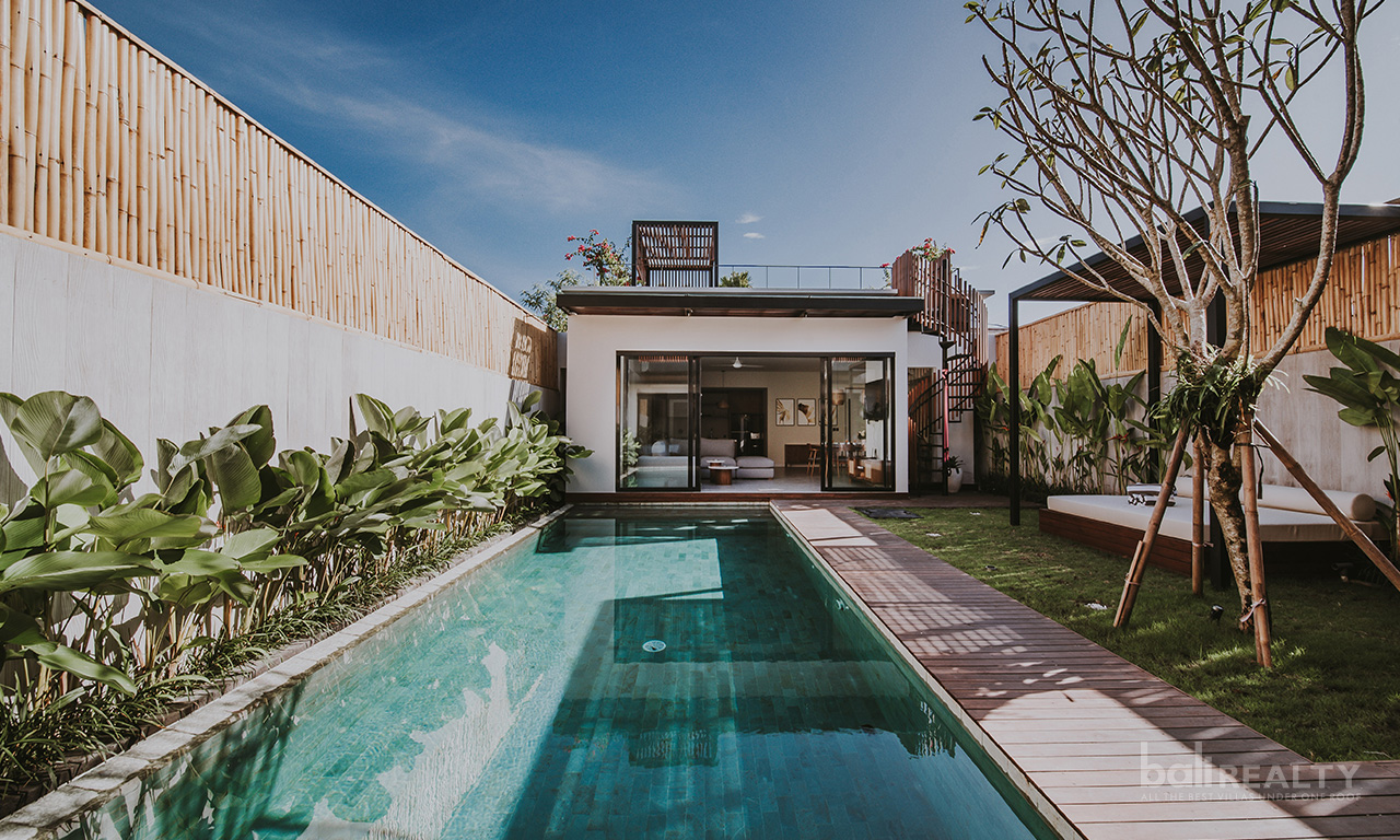 Premium Four Bedroom Villa for Sale in Canggu. Villas in Bali for Sale: Villa in Canggu, Bali for 936 Thousands SGD. Leasehold. Main Photo