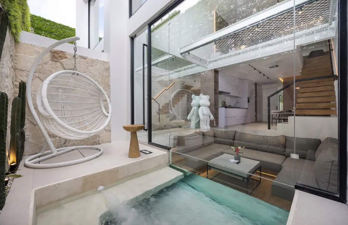 Charming one-bedroom townhouse in vibrant Batu Bolong. Villas in Bali for Sale: Villa in Canggu, Bali for 234 Thousands USD. Leasehold. Main Photo