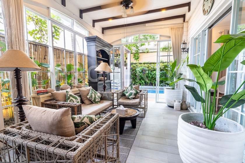 Amazing Turnkey Villa In The Heart Of Berawa. Villas in Bali for Sale: Villa in Berawa (Canggu), Bali for 300 Thousands USD. Leasehold. Main Photo