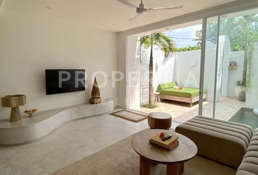 Amazing Villa In The Heart Of Berawa. Villas in Bali for Sale: Villa in Berawa (Canggu), Bali for 345 Thousands AUD. Leasehold. Main Photo