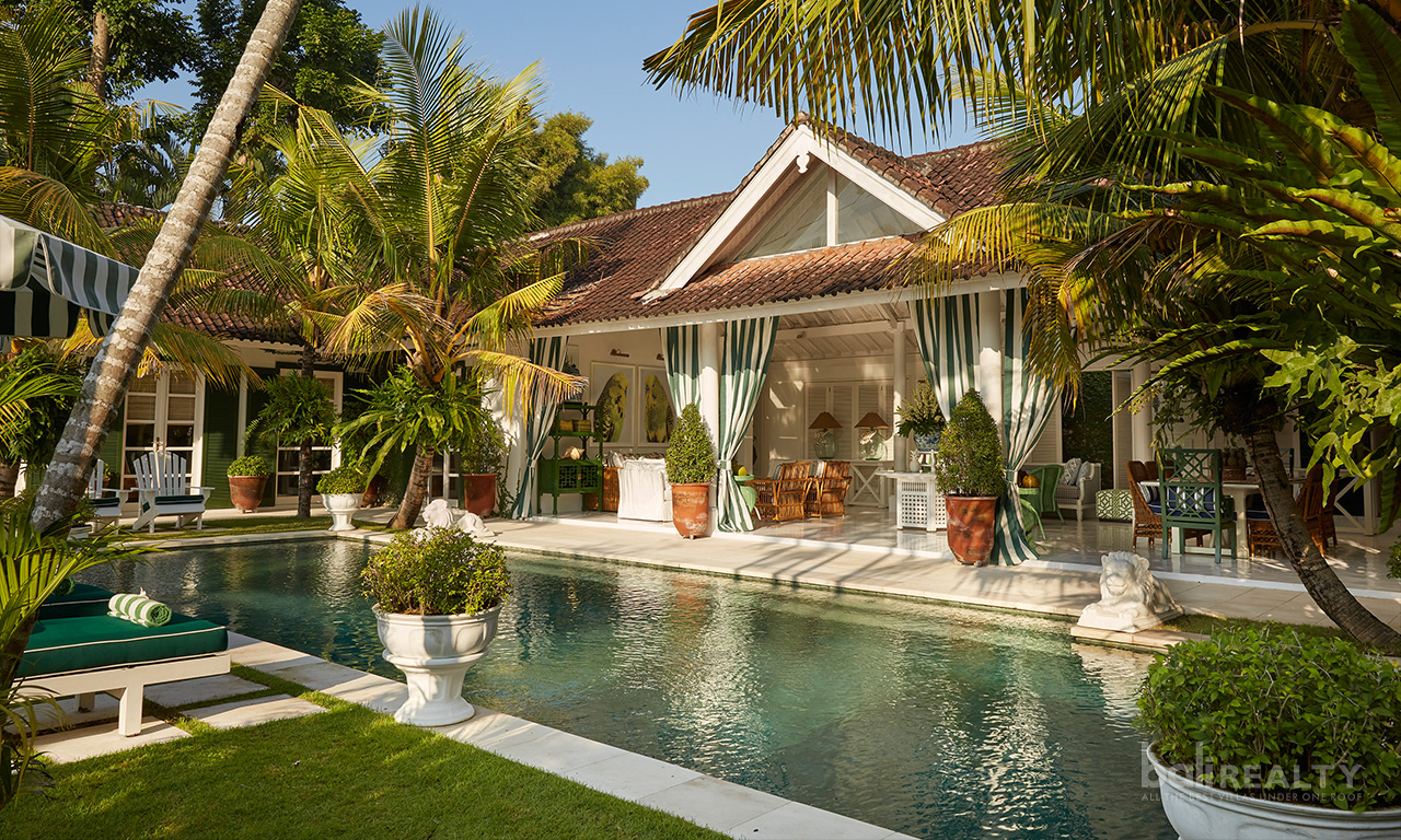 Gorgeous Four. Villas in Bali for Sale: Villa in Canggu, Bali for 14,8 Billion IDR. Leasehold. Main Photo
