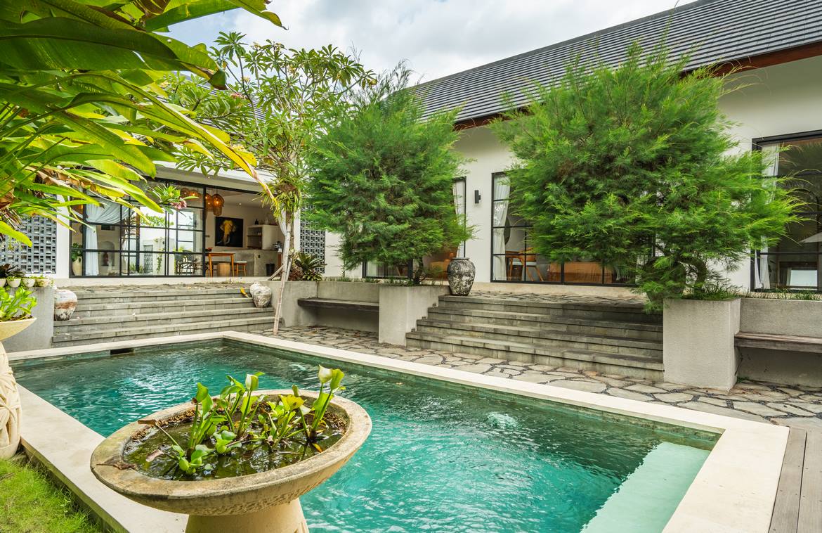 Tranquil three-bedroom villa in Tumbak Bayuh for lease. Villas in Bali for Sale: Villa in Canggu, Bali for 3,3 Million HKD. Leasehold. Main Photo