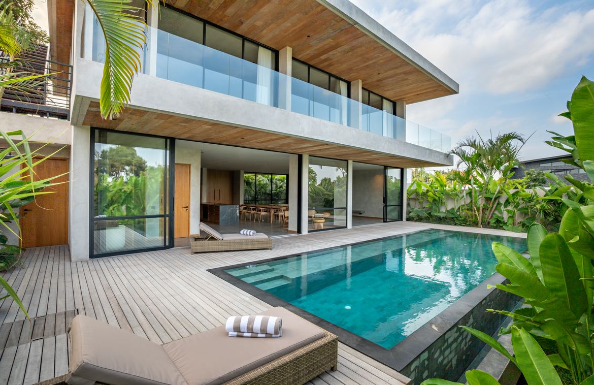 Modern three bedroom villa in tranquil Tumbak Bayuh village. Villas in Bali for Sale: Villa in Canggu, Bali for 111,3 Million JPY. Leasehold. Main Photo