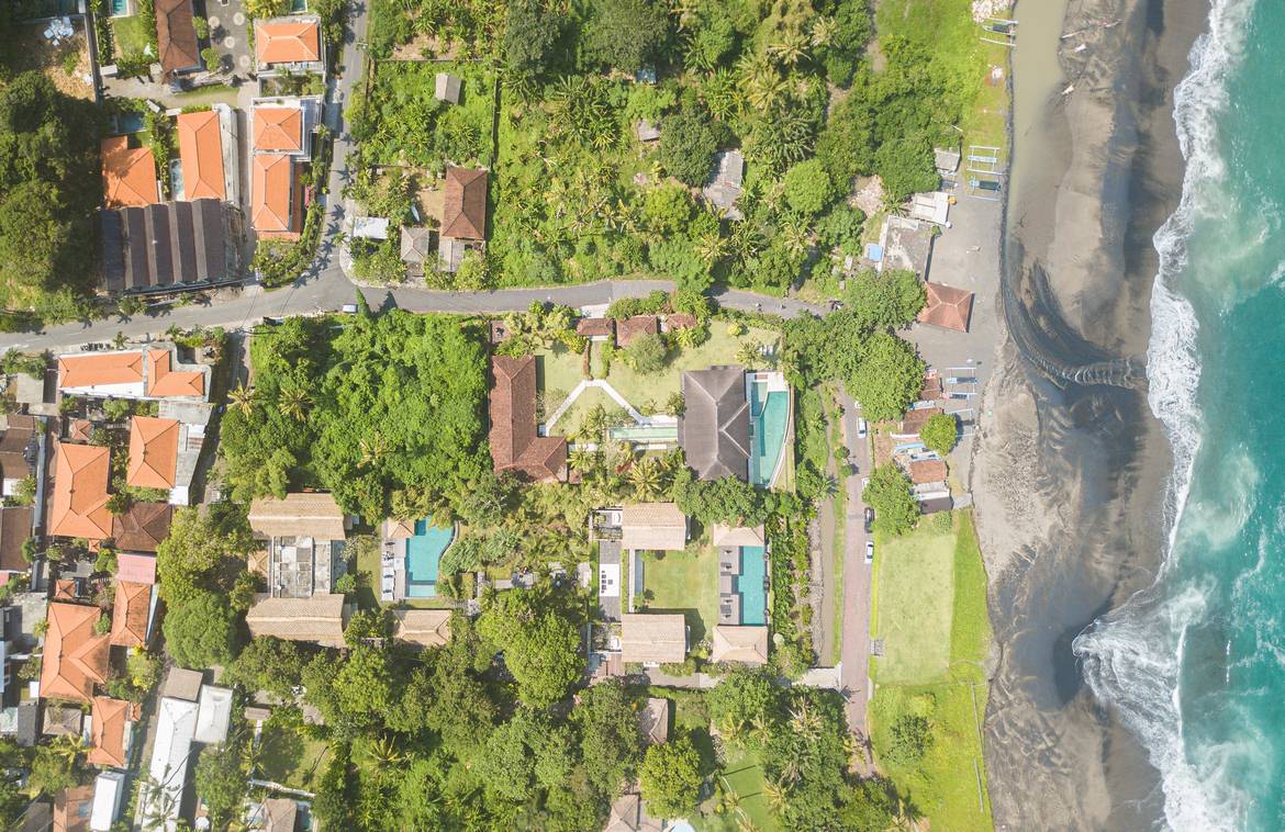 Beachfront villa retreat in Seseh for sale. Villas in Bali for Sale: Villa in Canggu, Bali for 2619 Thousands GBP. Freehold. Main Photo