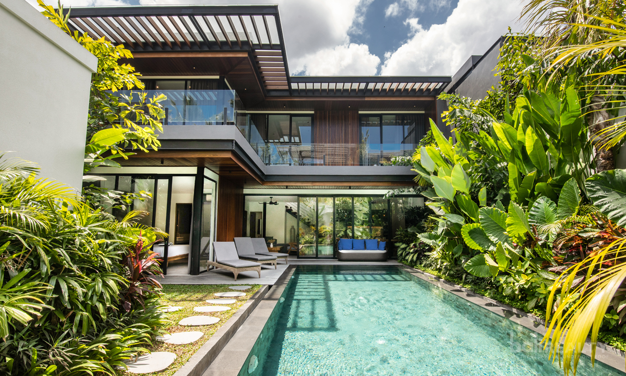 Brand New Tropical Four-Bedroom Villa: Smart Investment Near Lima Beach, Pererenan. Villas in Bali for Sale: Villa in Canggu, Bali for 495 Thousands USD. Leasehold. Main Photo