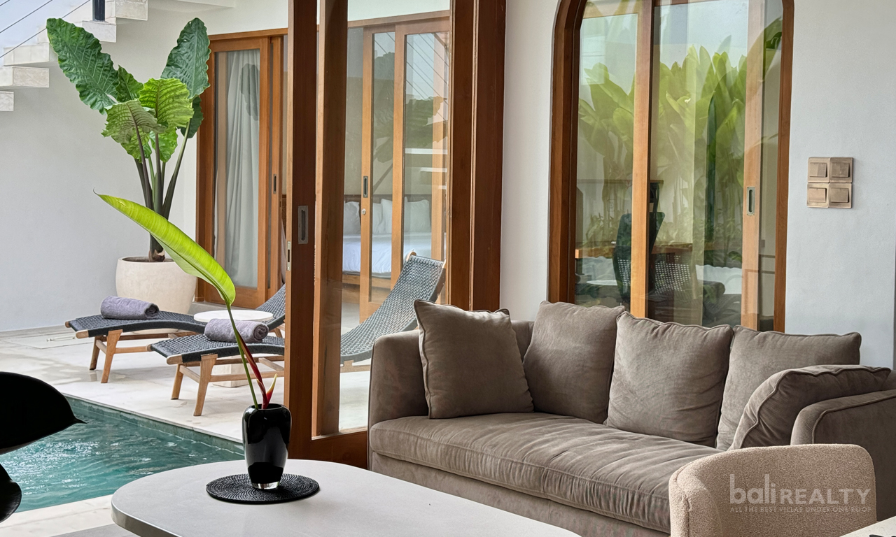 Newly Built Three-Bedroom Leasehold Villa in Tumbak Bayuh, Just Minutes from Pererenan Beach. Villas in Bali for Sale: Villa in Canggu, Bali for 15,2 Million PHP. Leasehold. Main Photo