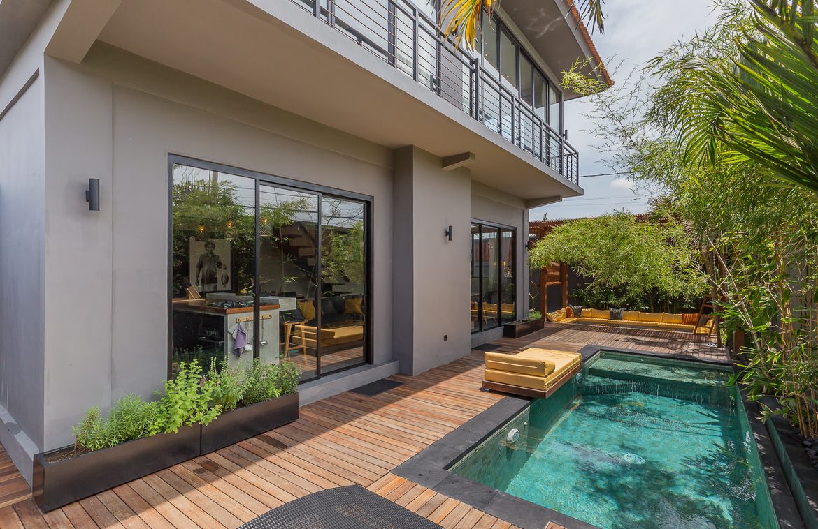 Best position two bedroom Berawa villa for lease. Villas in Bali for Sale: Villa in Canggu, Bali for 265 Thousands USD. Leasehold. Main Photo