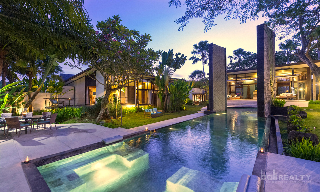 Luxurious Freehold 5 bedroom Villa In Canggu for Sale. Villas in Bali for Sale: Villa in Canggu, Bali for 2392 Thousands USD. Freehold. Main Photo