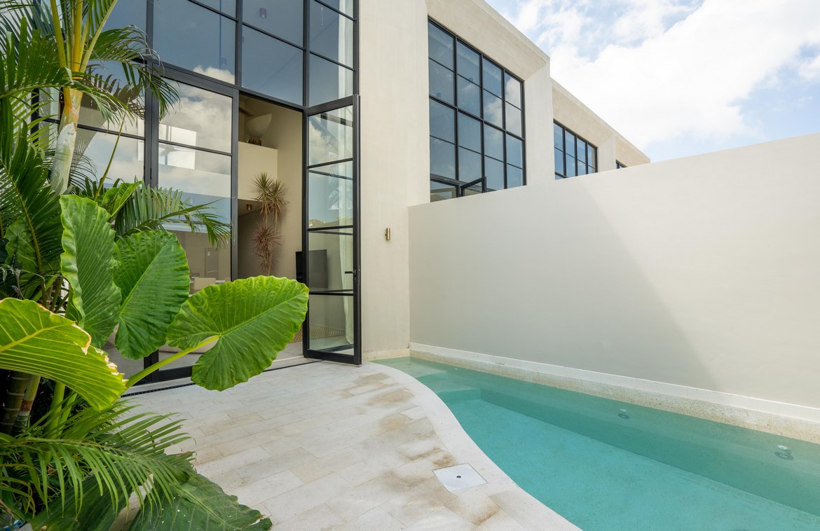 Elegant 1-bedroom townhouses in Berawa. Villas in Bali for Sale: Villa in Canggu, Bali for 8,3 Million THB. Leasehold. Main Photo