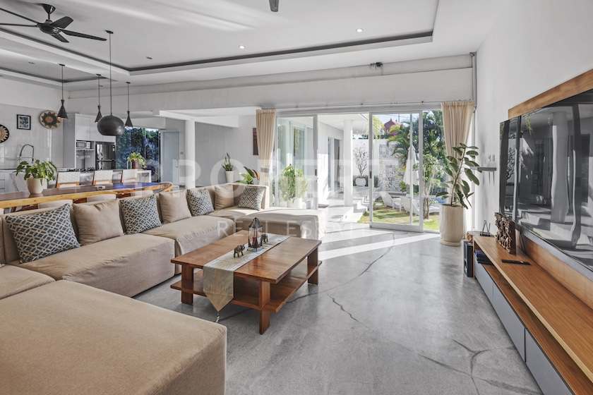 Beautiful Modern Home In The Heart Of Canggu. Villas in Bali for Sale: Villa in Canggu, Bali for 56,5 Million INR. Leasehold. Main Photo