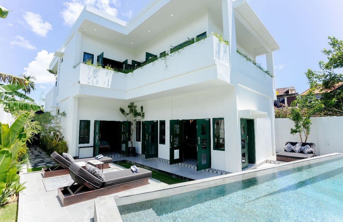 Three-bedroom leasehold villa in Berawa. Villas in Bali for Sale: Villa in Canggu, Bali for 469 Thousands USD. Leasehold. Main Photo