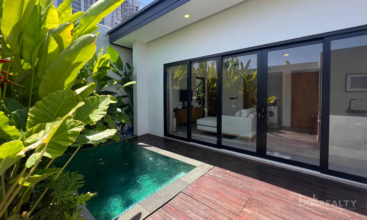 Prime Location, Smart Investment: Brand New Two-Bedroom Villa in Tumbak Bayuh’s Thriving Locale, Promising Excellent ROI. Villas in Bali for Sale: Villa in Canggu, Bali for 15,9 Million INR. Leasehold. Main Photo
