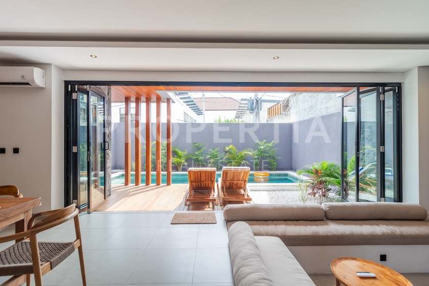 Amazing Tropical Modern Villa In Canggu. Villas in Bali for Sale: Villa in Canggu, Bali for 24,8 Million INR. Leasehold. Main Photo