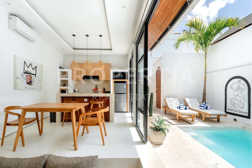 Amazing Tropical Villa Design In Pererenan. Villas in Bali for Sale: Villa in Canggu, Bali for 310 Thousands NZD. Leasehold. Main Photo