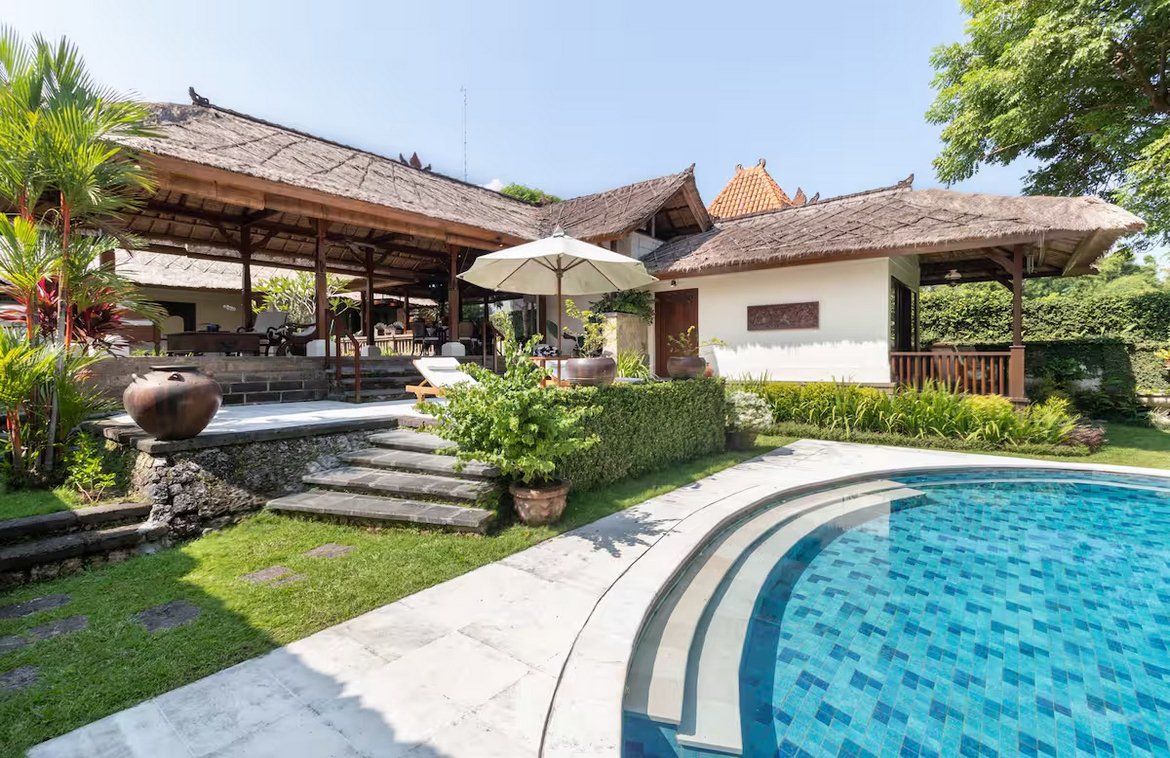 Serene Riverfront Villa Near Echo Beach for sale. Villas in Bali for Sale: Villa in Canggu, Bali for 144,0 Million INR. Freehold. Main Photo