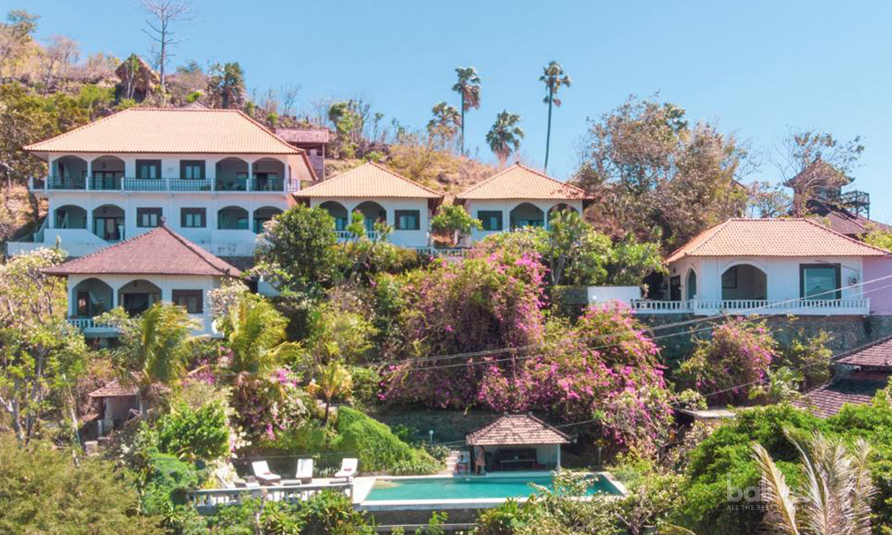 Uncover Rare Potential: Invest in Freehold Boutique Resort with 9 Bedrooms at Amed’s Famous Diving Spot. Villas in Bali for Sale: Villa in Karangasem, Bali for 1029 Thousands USD. Freehold. Main Photo