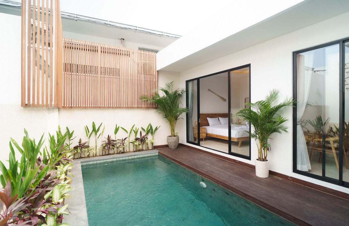 Affordable two-bedroom villa in Bumbak for lease. Villas in Bali for Sale: Villa in Kerobokan, Bali for 177 Thousands GBP. Leasehold. Main Photo