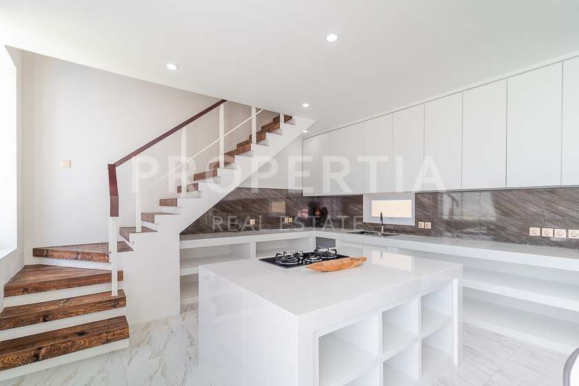 Beautiful Modern Family Home In Kerobokan. Villas in Bali for Sale: Villa in Kerobokan, Bali for 578 Thousands NZD. Leasehold. Main Photo