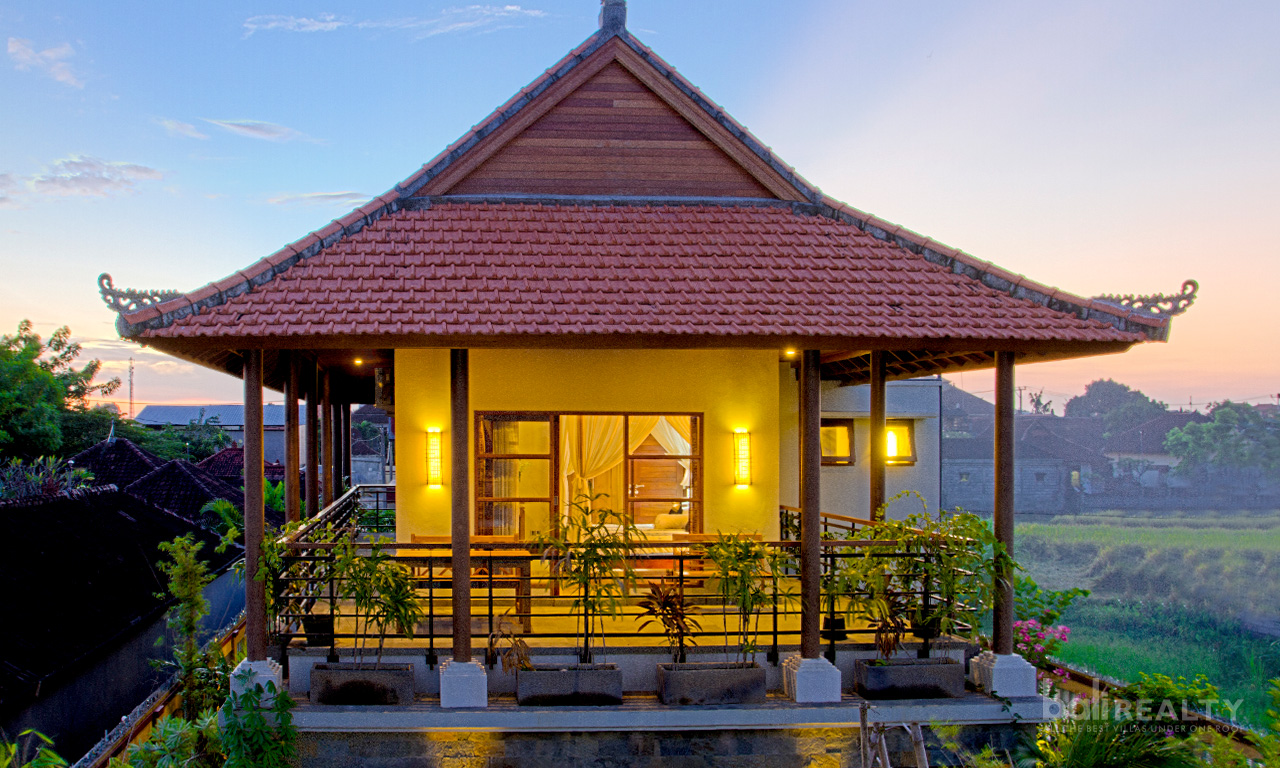 Traditional Balinese Beauty 3 Bedroom Villa Plus 1 Bedroom Studio, in Kerobokan. Villas in Bali for Sale: Vila di Kerobokan, Bali untuk 153 Ribuan USD. Leasehold. Foto Utama