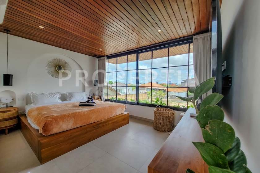 Contemporary Comfort In Kerobokan. Villas in Bali for Sale: Villa in Kerobokan, Bali for 6,4 Billion VND. Leasehold. Main Photo