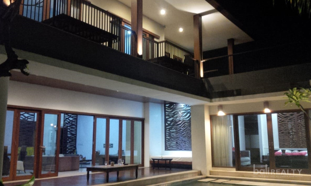 Minimalist Modern House For Sell. Villas in Bali for Sale: Villa in Kerobokan, Bali for 541 Thousands USD. Freehold. Main Photo