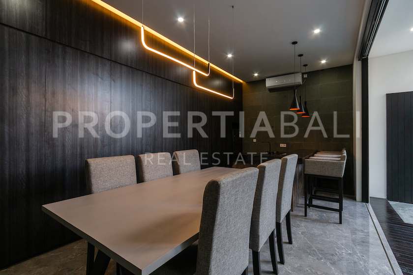 Modern Contemporary Villa In Kerobokan. Villas in Bali for Sale: Villa in Kerobokan, Bali for 242 Thousands EUR. Leasehold. Main Photo