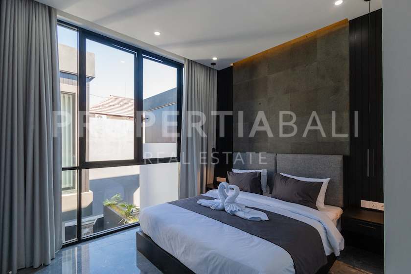 Contemporary Family Villa In Kerobokan. Villas in Bali for Sale: Villa in Kerobokan, Bali for 17,0 Million PHP. Leasehold. Main Photo