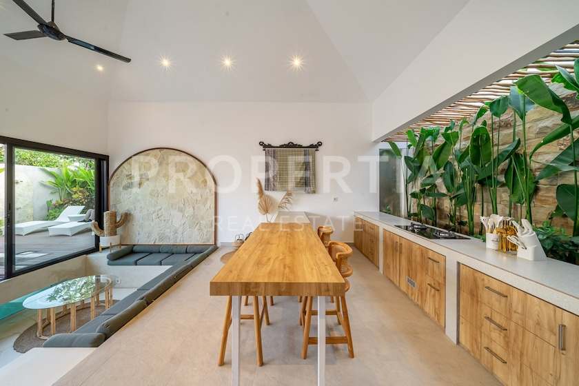 Beautiful Modern Villa In Kerobokan. Villas in Bali for Sale: Villa in Kerobokan, Bali for 20,0 Million INR. Leasehold. Main Photo