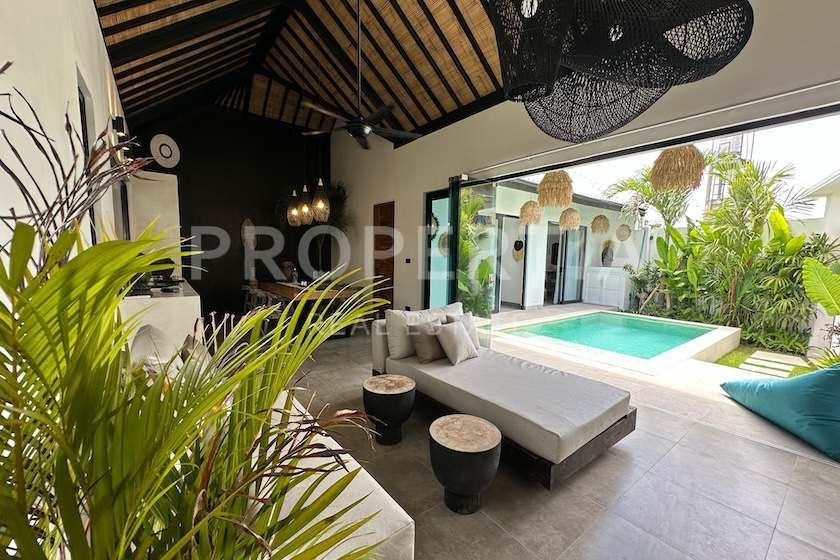 Amazing Modern Cozy Villa In Kerobokan. Villas in Bali for Sale: Villa in Kerobokan, Bali for 216 Thousands USD. Leasehold. Main Photo