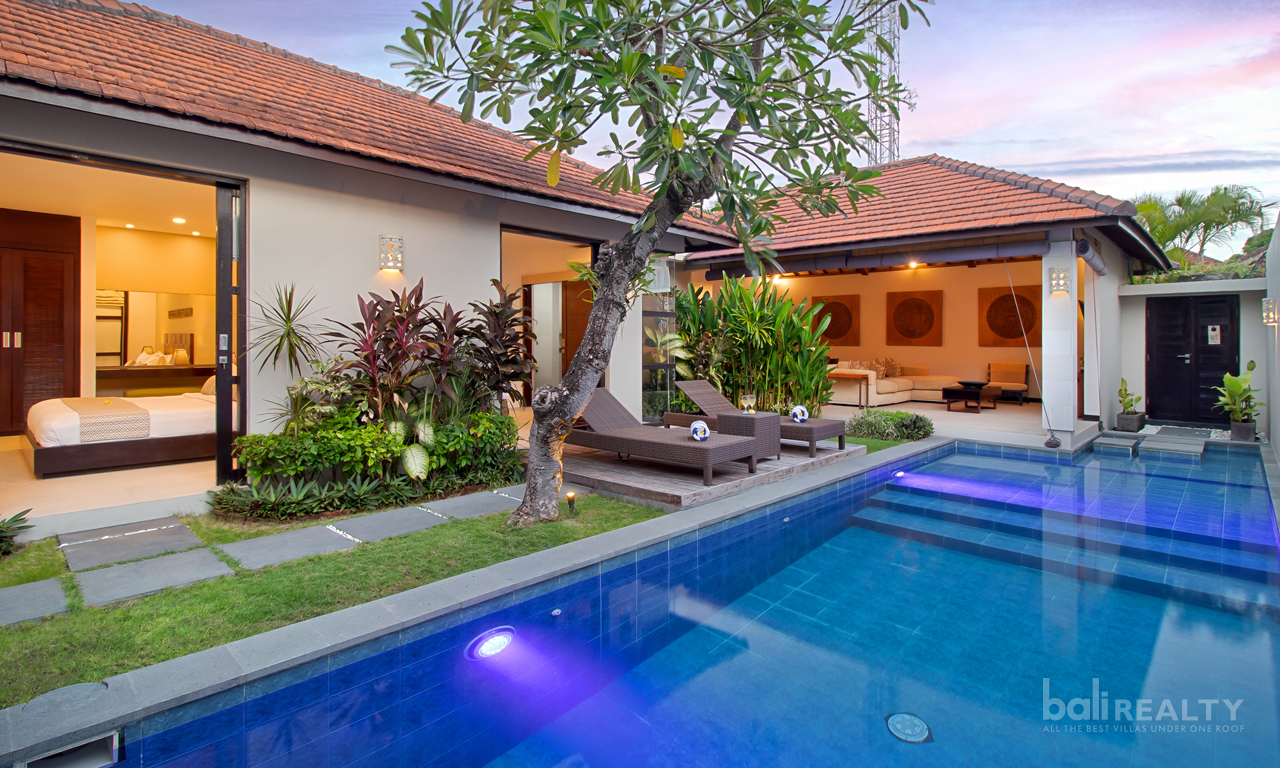 Two Bedroom Villa in Legian with Long lease, Perfect for Holiday Rental or Primary Residence. Villas in Bali for Sale: Villa in Legian, Bali for 31,1 Million JPY. Leasehold. Main Photo