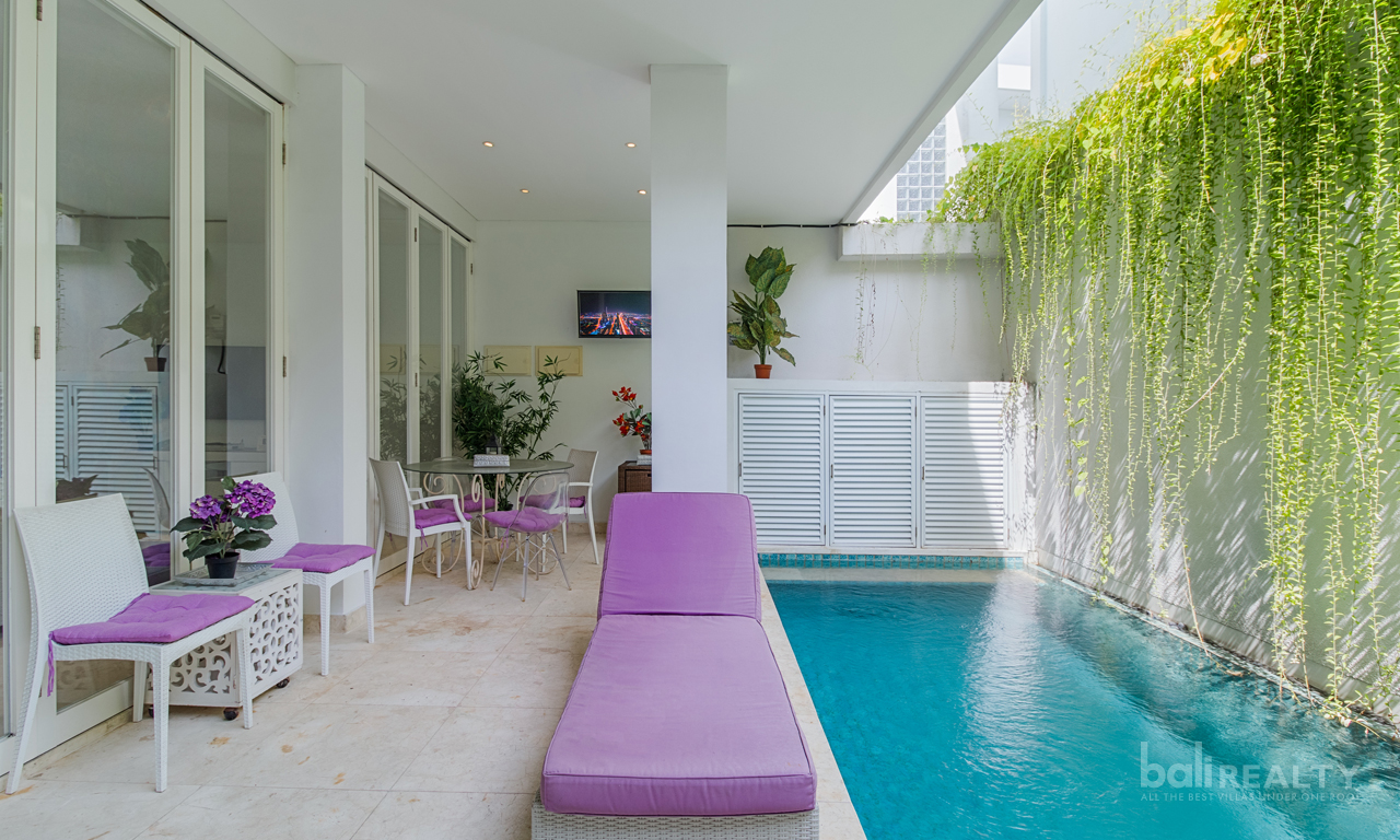 Three-Bedroom Villa in Secure Complex – 5-Minute Walk to Beach with Long Lease. Villas in Bali for Sale: Villa in Legian, Bali for 290 Thousands AUD. Leasehold. Main Photo