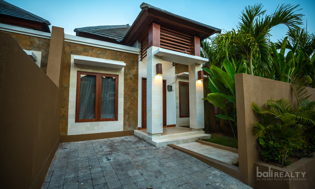 Modern, Tasteful, 2 Bedroom Villa In Secure Complex. Villas in Bali for Sale: Вилла в Нуса Дуа, Бали за 106 тыс. USD. Freehold. Главное фото