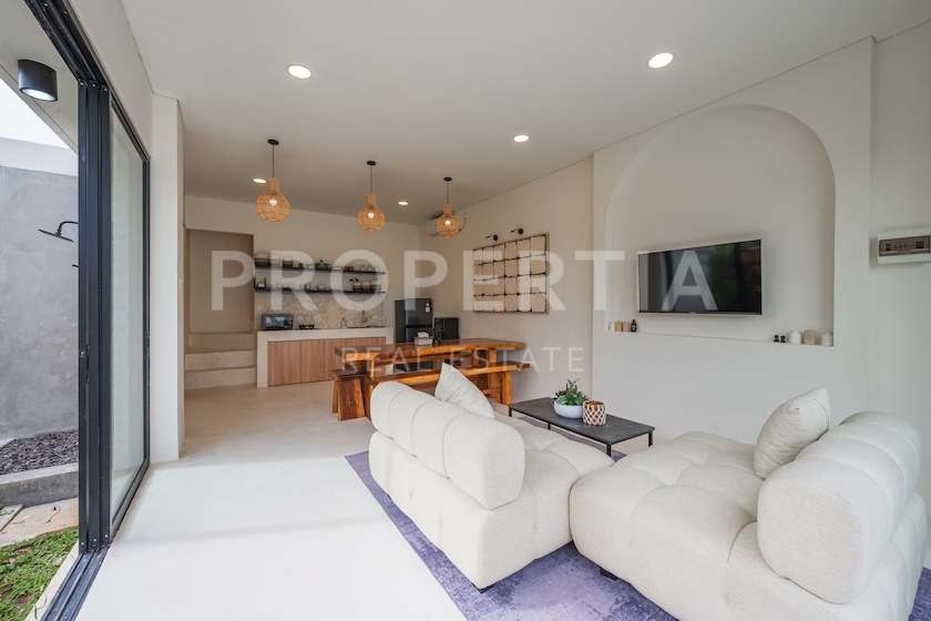 Beautiful Tropical Villa Minutes From Canggu. Villas in Bali for Sale: Villa in Bali for 177 Thousands EUR. Leasehold. Main Photo