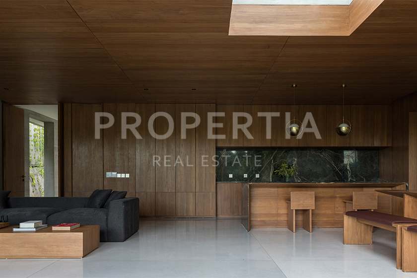 Exquisite Villa In Timeless Design In Tumbak Bayuh. Villas in Bali for Sale: Villa in Tumbak Bayuh, Bali for 117,8 Million INR. Leasehold. Main Photo