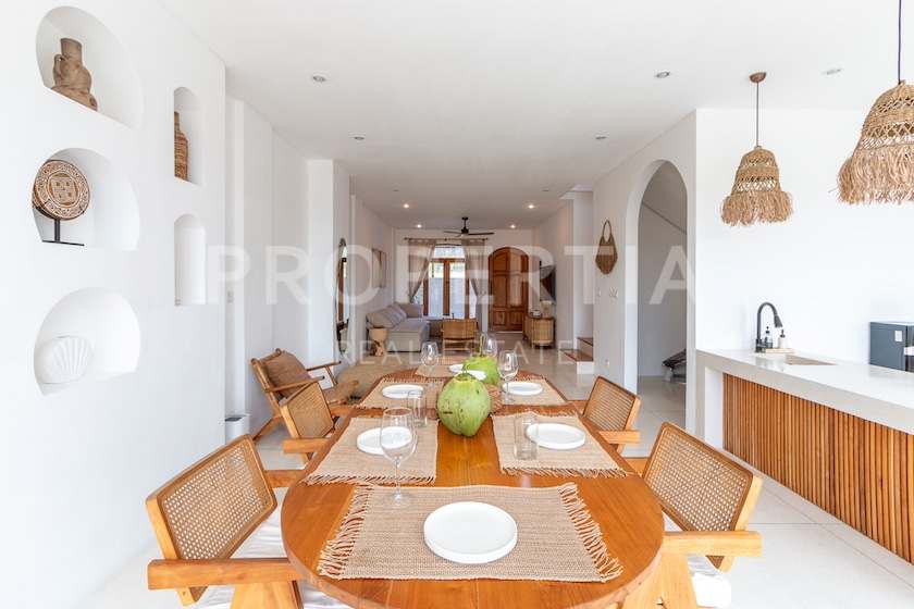 Stunning Villa With Ricefield And Mountain Views. Villas in Bali for Sale: Villa in Babakan, Bali for 4,2 Billion IDR. Leasehold. Main Photo