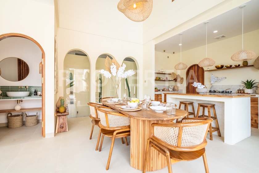 Mediterranean Elegance In Tumbak Bayuh. Villas in Bali for Sale: Villa in Bali for 5,7 Billion IDR. Leasehold. Main Photo