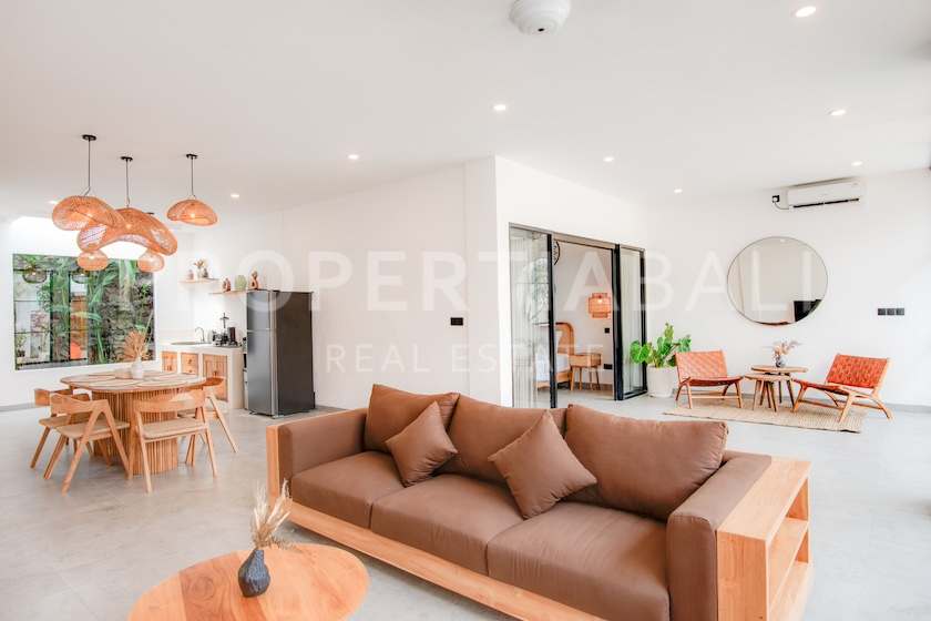 Gorgeous Modern Tropical Villa In Tumbak Bayuh. Villas in Bali for Sale: Villa in Tumbak Bayuh, Bali for 158 Thousands EUR. Leasehold. Main Photo