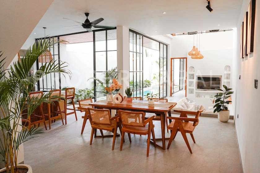 Charming Modern-Traditional Villa In Cepaka. Villas in Bali for Sale: Villa in Cepaka, Bali for 294 Thousands USD. Freehold. Main Photo