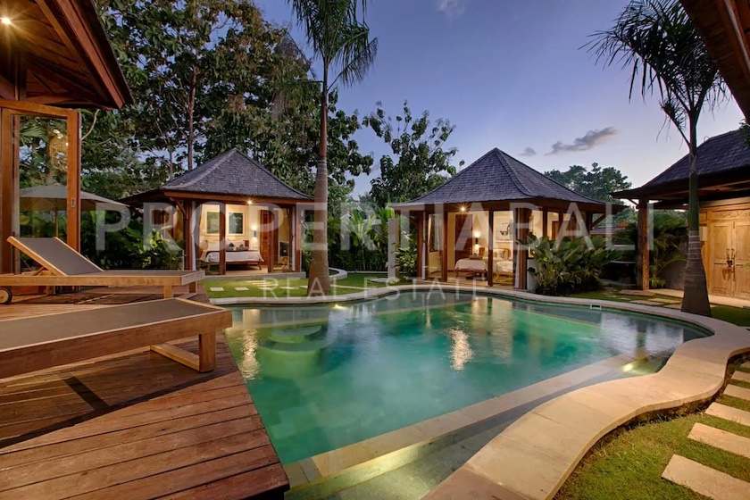 Stunning Balinese Villa Steps To The Beach. Villas in Bali for Sale: Villa in Bingin, Bali for 721 Thousands NZD. Leasehold. Main Photo