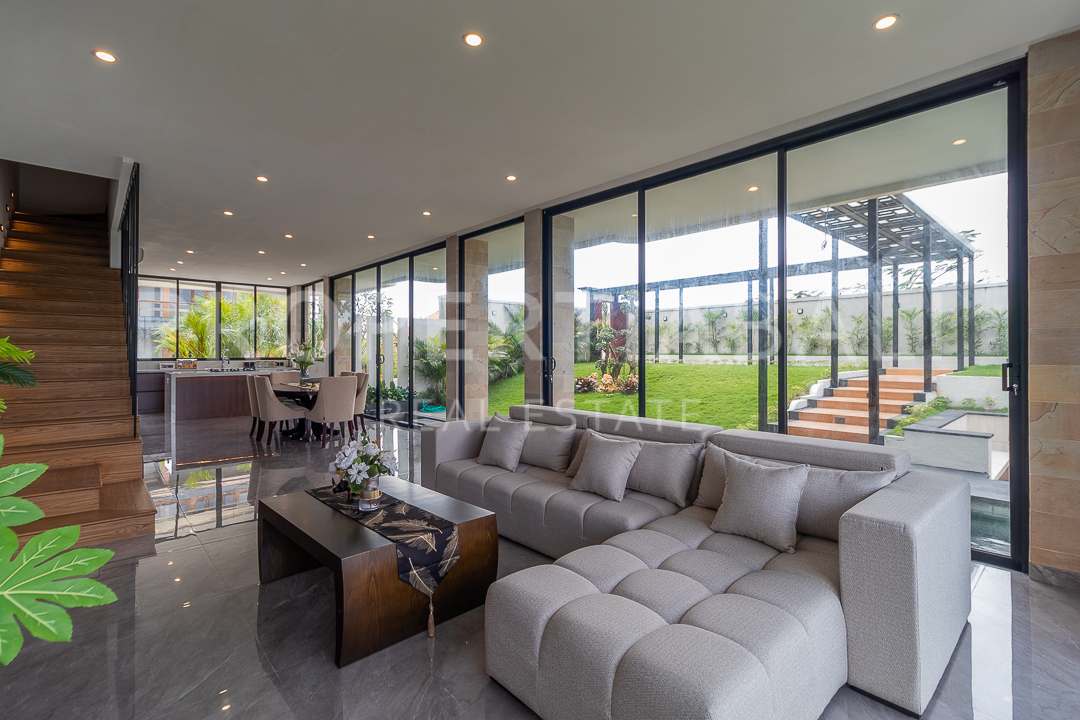 Luxury Family Home With Ocean View In Ungasan. Villas in Bali for Sale: Villa in Ungasan, Bali for 457 Thousands USD. Leasehold. Main Photo