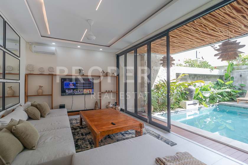 Stunning Modern Family Villa In Berawa. Villas in Bali for Sale: Villa in Berawa (Canggu), Bali for 300 Thousands USD. Leasehold. Main Photo