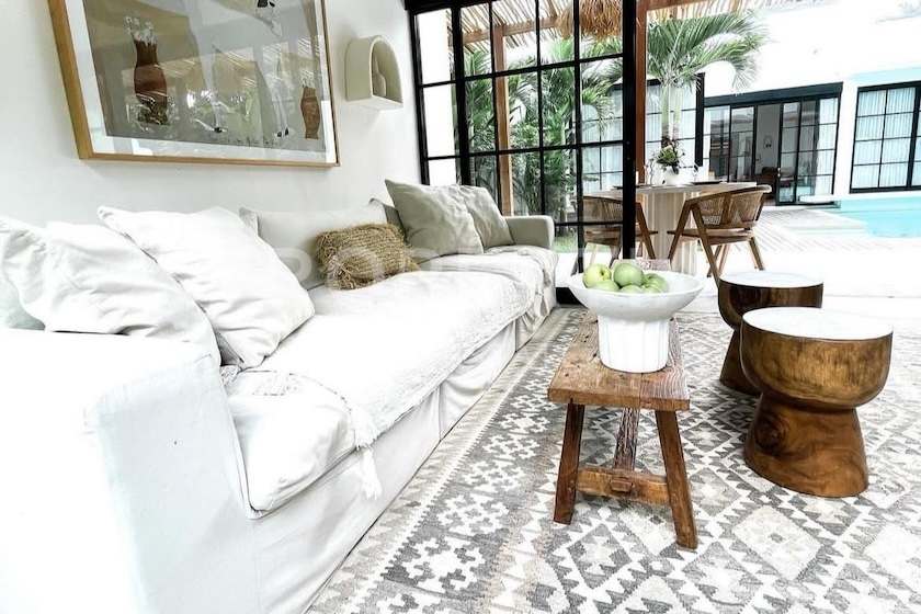 Modern Tropical Villa In Tumbak Bayuh. Villas in Bali for Sale: Villa in Bali for 233 Thousands USD. Leasehold. Main Photo