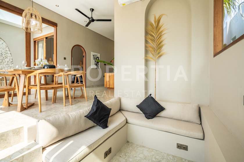 Beautiful Villa With Rice Field Views In Tumbak Bayuh. Villas in Bali for Sale: Villa in Tumbak Bayuh, Bali for 17,7 Million INR. Leasehold. Main Photo