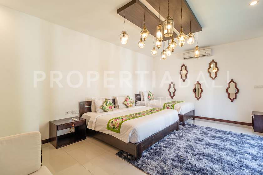 Modern Balinese Villa In Bumbak. Villas in Bali for Sale: Vila di Umalas, Bali untuk 337 Ribuan USD. Leasehold. Foto Utama