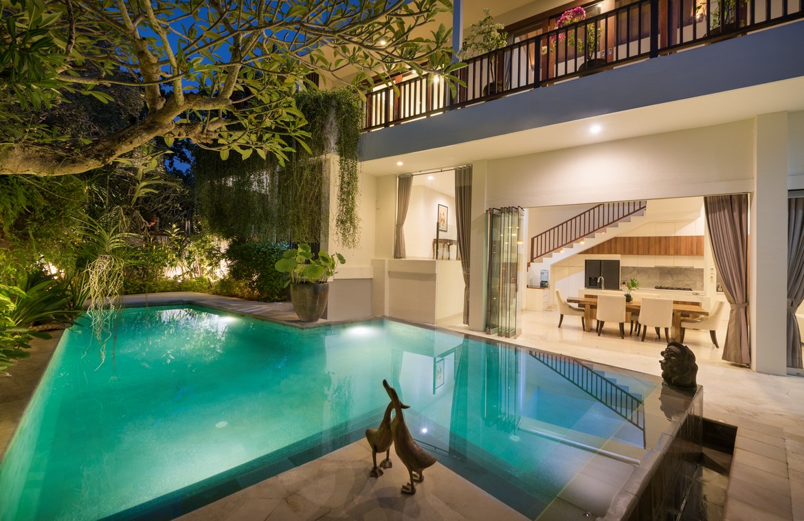 Contemporary 3-bedroom villa freehold villa in Balangan. Villas in Bali for Sale: Villa in Bukit West, Bali for 3,4 Million HKD. Freehold. Main Photo